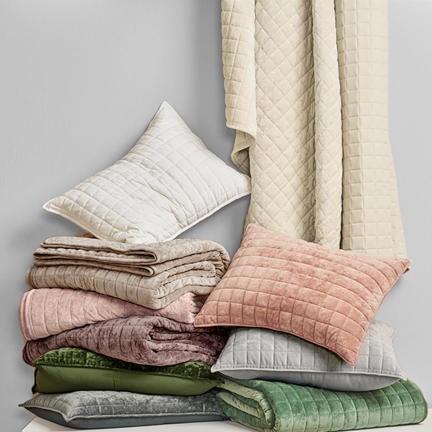 RECYCO Luxury Velvet Quilt Set King Size Bedding Sets, Ultra Soft Velvet Comforter Set, Lightweight Channel Box Stitch Oversized Bedspread Coverlet for All Season, with 2 Shams, Urban Taupe