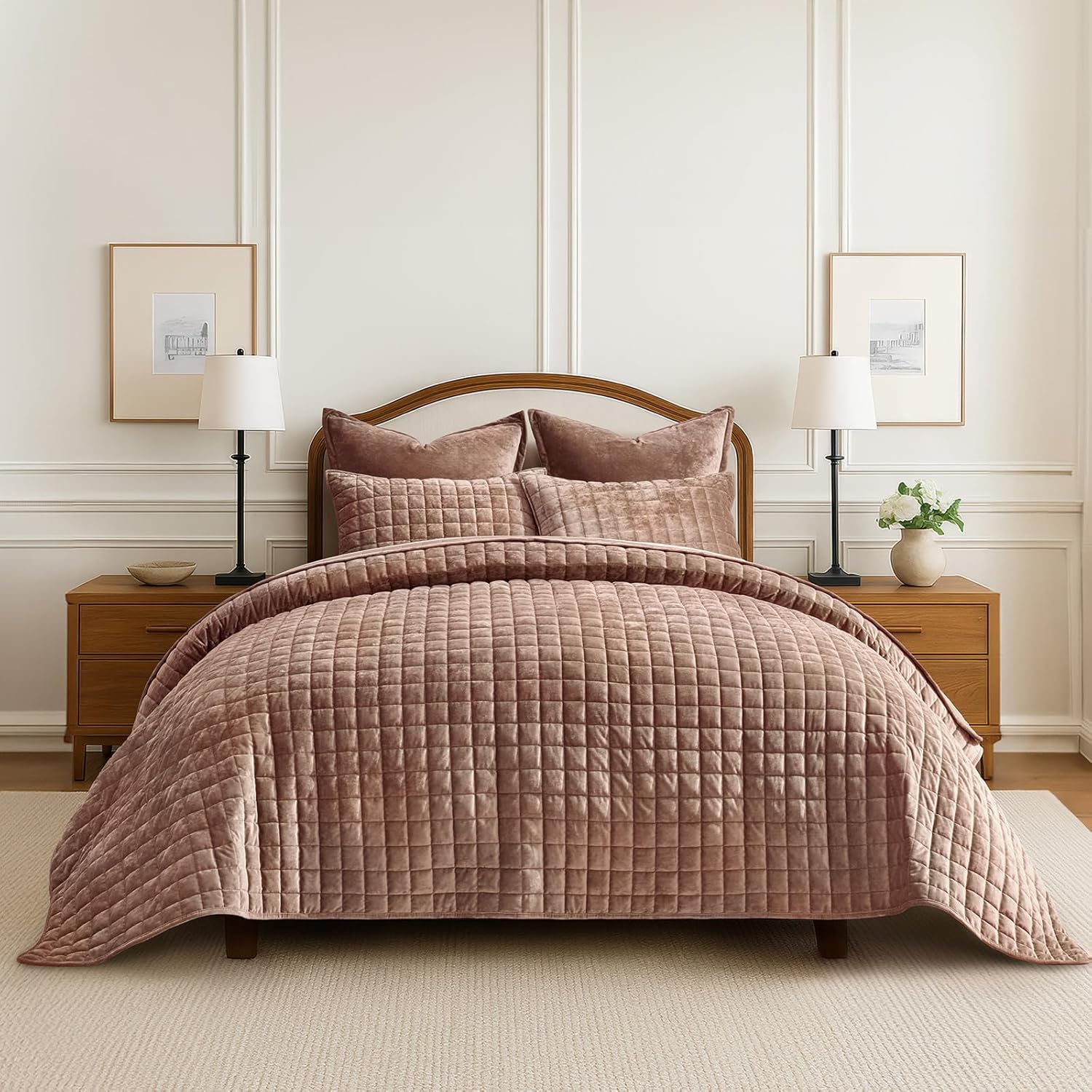RECYCO Luxury Velvet Quilt Set King Size Bedding Sets, Ultra Soft Velvet Comforter Set, Lightweight Channel Box Stitch Oversized Bedspread Coverlet for All Season, with 2 Shams, Urban Taupe