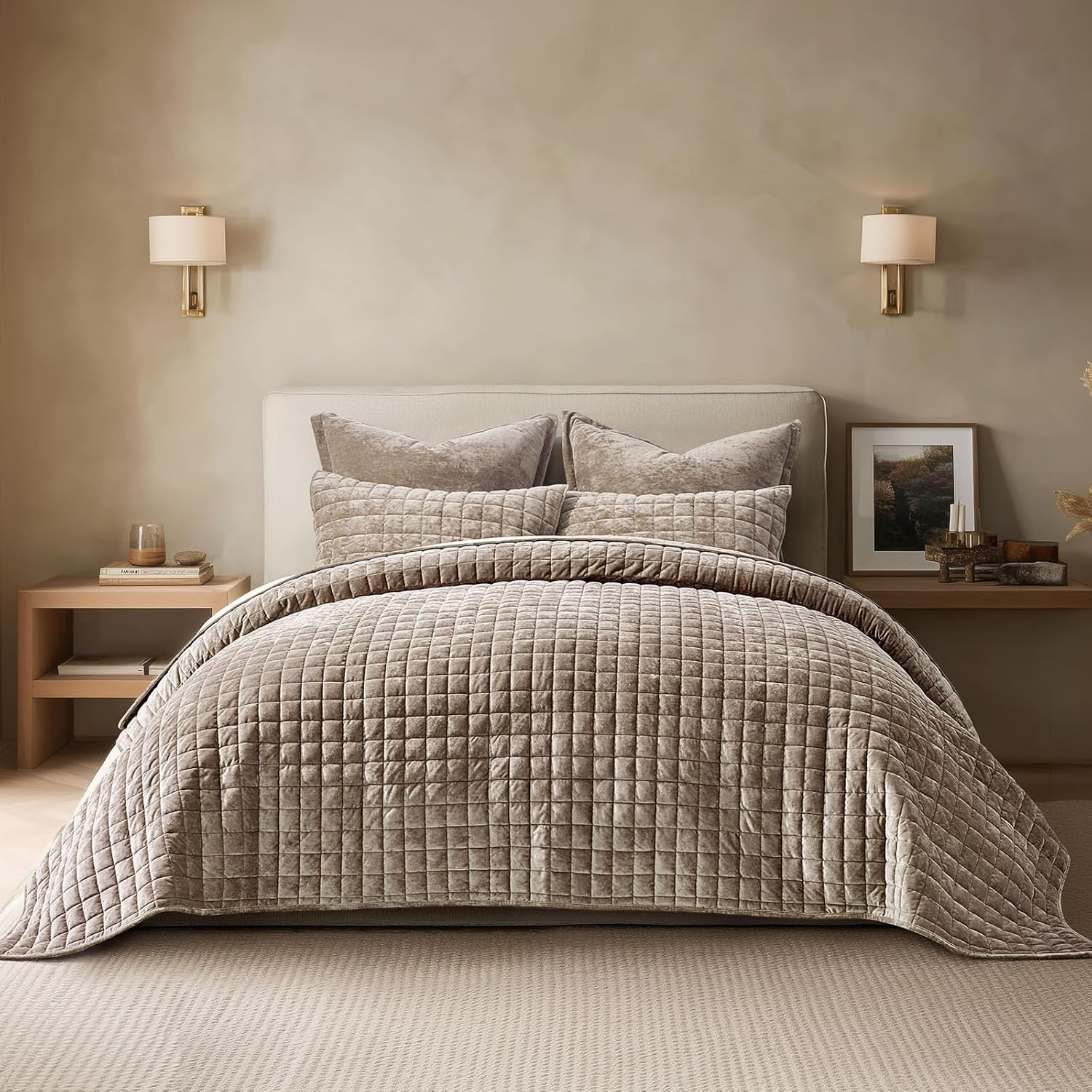 RECYCO Luxury Velvet Quilt Set King Size Bedding Sets, Ultra Soft Velvet Comforter Set, Lightweight Channel Box Stitch Oversized Bedspread Coverlet for All Season, with 2 Shams, Urban Taupe