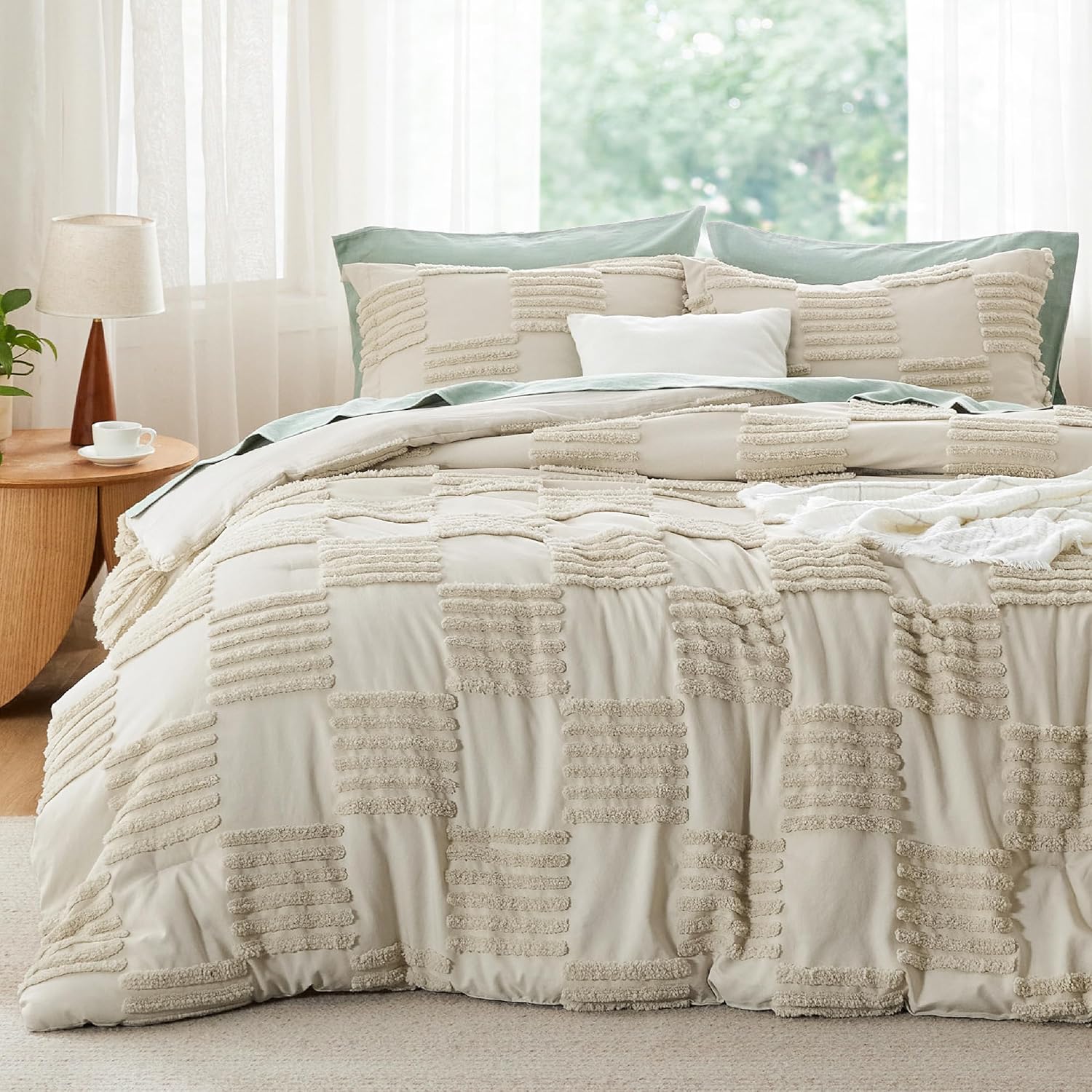 Bedsure King Size Comforter Set Beige, Boho Tufted Bed Set, Checkered Farmhouse Shabby Chic Bedding, 3 Pieces, 1 Plaid Geometric Comforter and 2 Pillow Shams