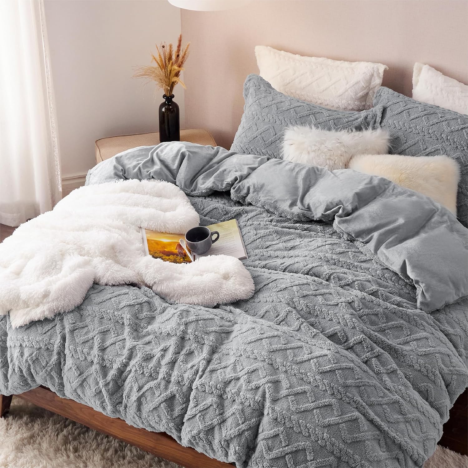 Bedsure King Size Comforter Set Beige, Boho Tufted Bed Set, Checkered Farmhouse Shabby Chic Bedding, 3 Pieces, 1 Plaid Geometric Comforter and 2 Pillow Shams